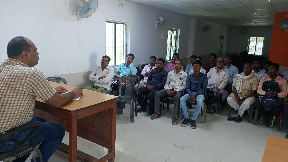 बीडीओ ने की समीक्षात्मक बैठक:पंचायत में चल रहे सभी योजनाओं की ली जानकारी और दिए आवश्यक दिशा निर्देश