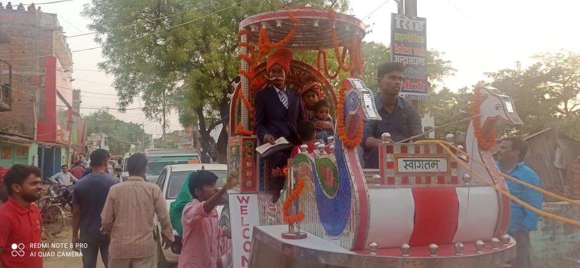 शादी के चालीस बाद गवना- दोंगा कराने जा रहे 65 वर्षीय दुल्हे को देख लोग हो गये दंग