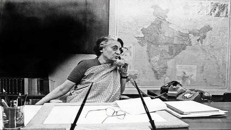 राष्ट्रपति फ़ख़रूद्दीन अली अहमद ने इमरजेंसी की घोषणा पर लगाई थी मुहर.