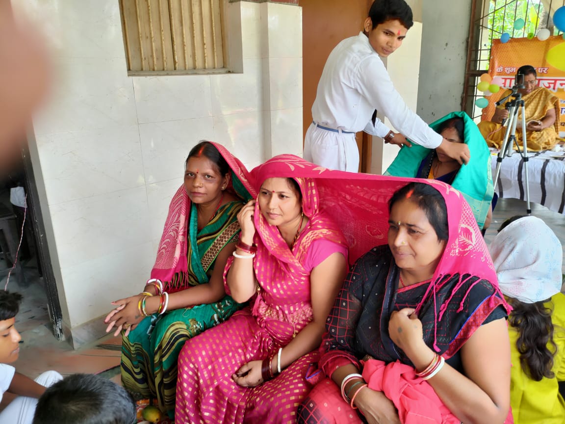 गुरु पूर्णिमा पर छात्रों ने की मातृ पूजा