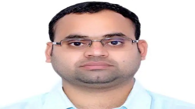 छात्र पढ़ने नहीं आते तो सैलरी का 23 लाख यूनिवर्सिटी को लौटाने पहुंचे शिक्षक.