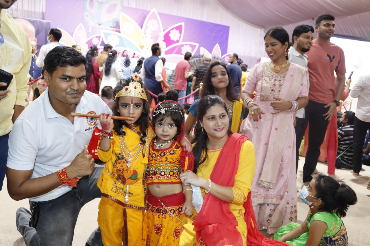 अबुधाबी (यूएई ) मे जन्माष्टमी की धूम- भोजपुरिया परिवार हुआ सम्मिलित