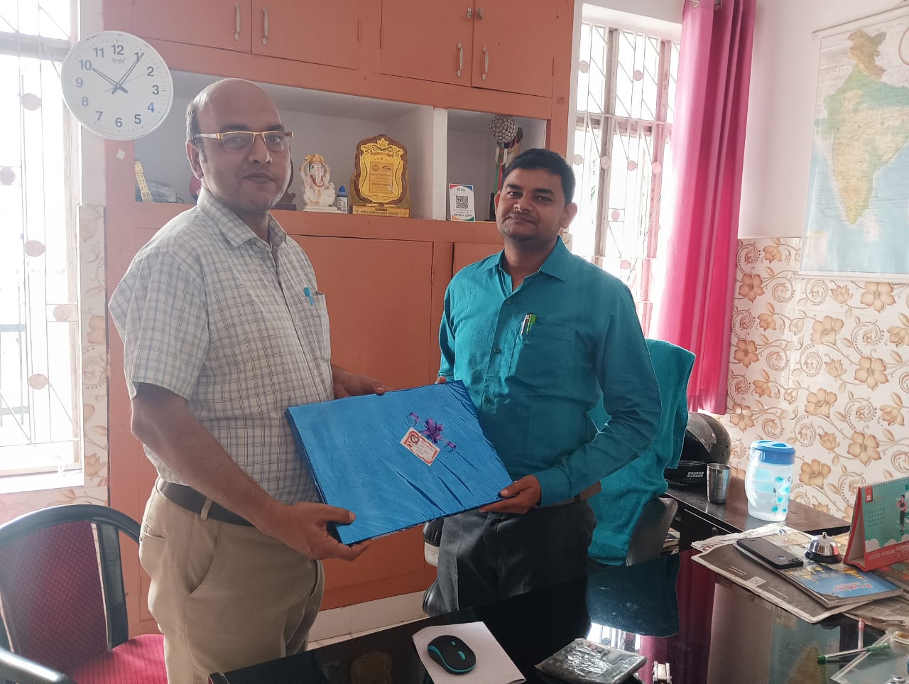 शिक्षक का हर परामर्श जिंदगी के लिए एक खूबसूरत सौगात होता है!