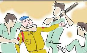रघुनाथपुर में पुलिस टीम पर हमला.एक सिपाही गम्भीर रूप से हुआ घायल,सीवान रेफर