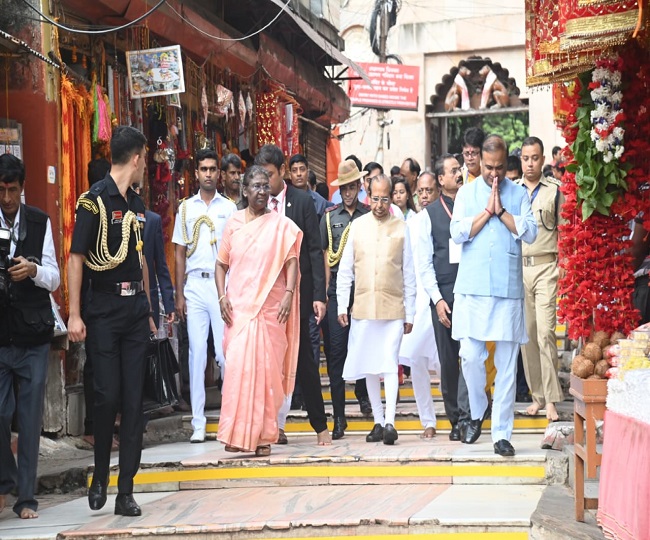राष्ट्रपति द्रौपदी मुर्मु ने शक्तिपीठ माँ कामाख्या मंदिर का किया दर्शन