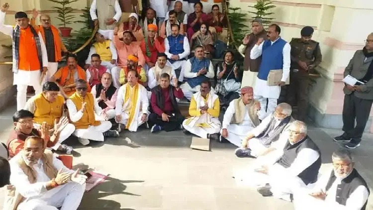 बिहार शराबबंदी पर विधानसभा अध्यक्ष और नेता प्रतिपक्ष के बीच हुई तीखी बहस
