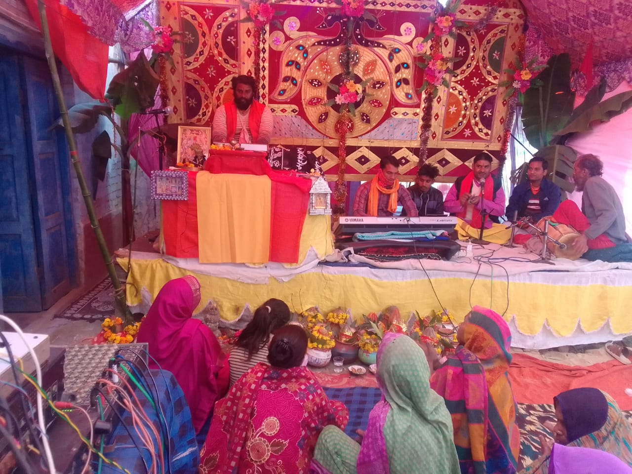 बाराबंकी की खबरें : पर स्वार्थ के लिए मनुष्य को रहना चाहिए सदैव तत्पर : विष्णु शास्त्री