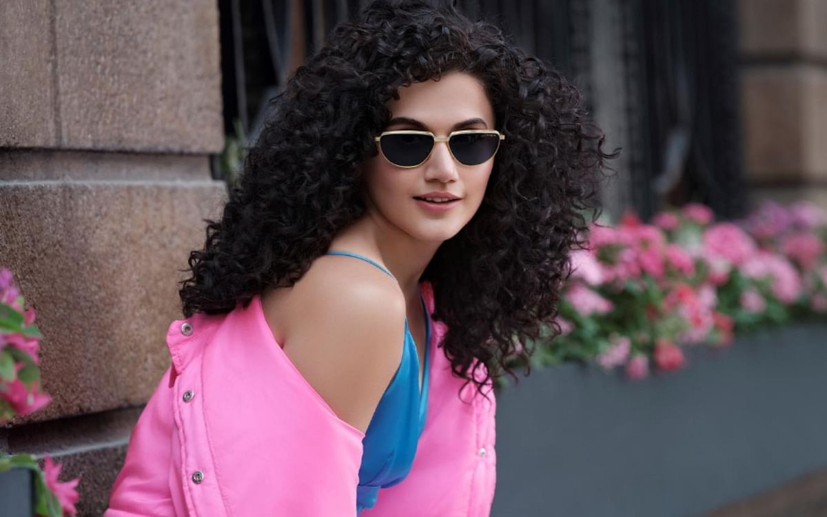 तापसी पन्नू के खिलाफ इंदौर थाने में शिकायत दर्ज, धार्मिक भावनाएं आहत करने का लगा आरोप तापसी पन्नू के खिलाफ इंदौर थाने में शिकायत दर्ज, धार्मिक भावनाएं आहत करने का लगा आरोप
