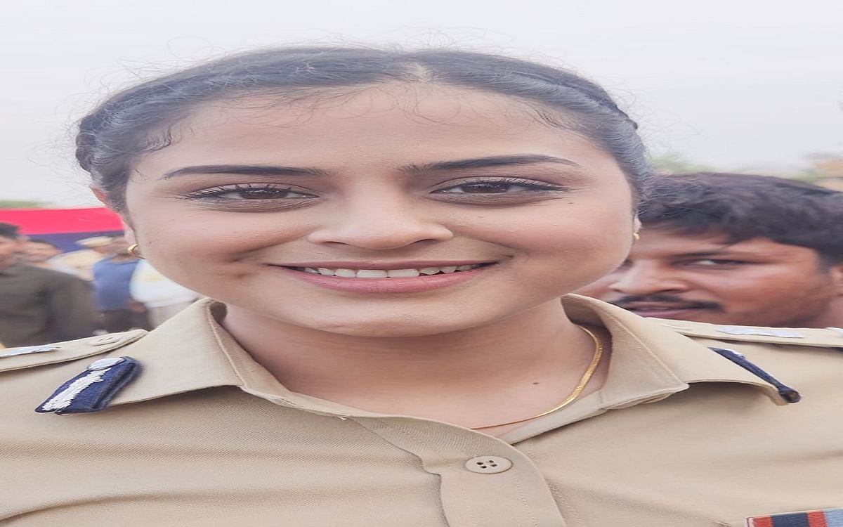 Exclusive: भोजपुरी फिल्म अवैध में खेसारी लाल यादव के साथ दिखेंगी 'आईपीएस' यामिनी सिंह, पढ़िए खास बातचीत Exclusive: भोजपुरी फिल्म अवैध में खेसारी लाल यादव के साथ दिखेंगी 'आईपीएस' यामिनी सिंह, पढ़िए खास बातचीत