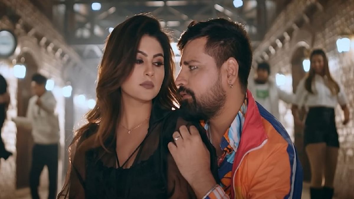 Video: भोजपुरी गायक राकेश मिश्रा के 'जलजीरा' ने मचाया बवाल, पारुल ठाकुर के हॉट लुक ने फैंस का छुड़ा दिया पसीना