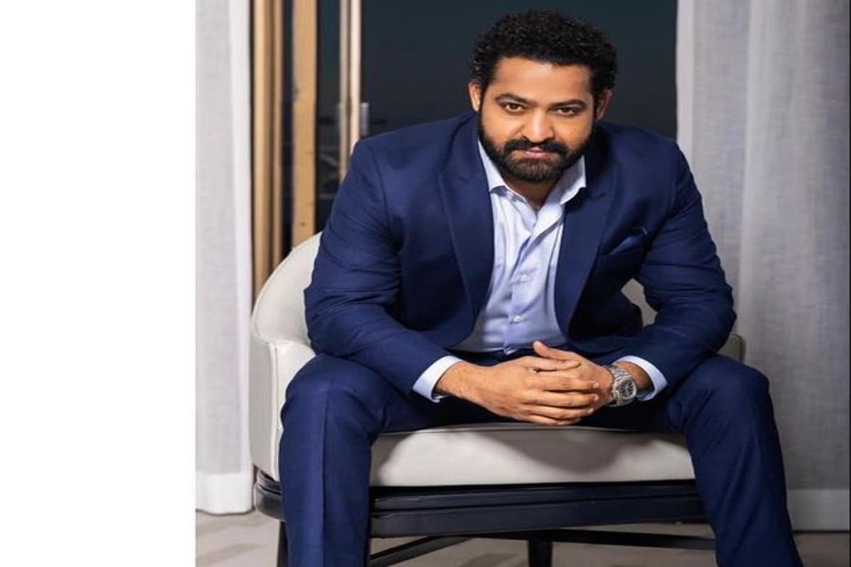 Jr NTR Net Worth: इन मंहगी चीजों के मालिक हैं जूनियर एनटीआर, एक फिल्म के लिए इतना करते हैं चार्ज,जानें नेटवर्थ Jr NTR Net Worth: इन मंहगी चीजों के मालिक हैं जूनियर एनटीआर, एक फिल्म के लिए इतना करते हैं चार्ज,जानें नेटवर्थ