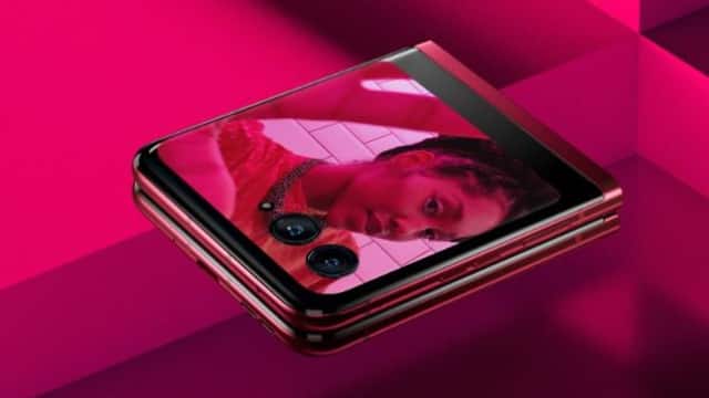 motorola razr 40 ultra billboard goes live showcasing its design ahead of launch – Tech news hindi Hindustan Hindi News