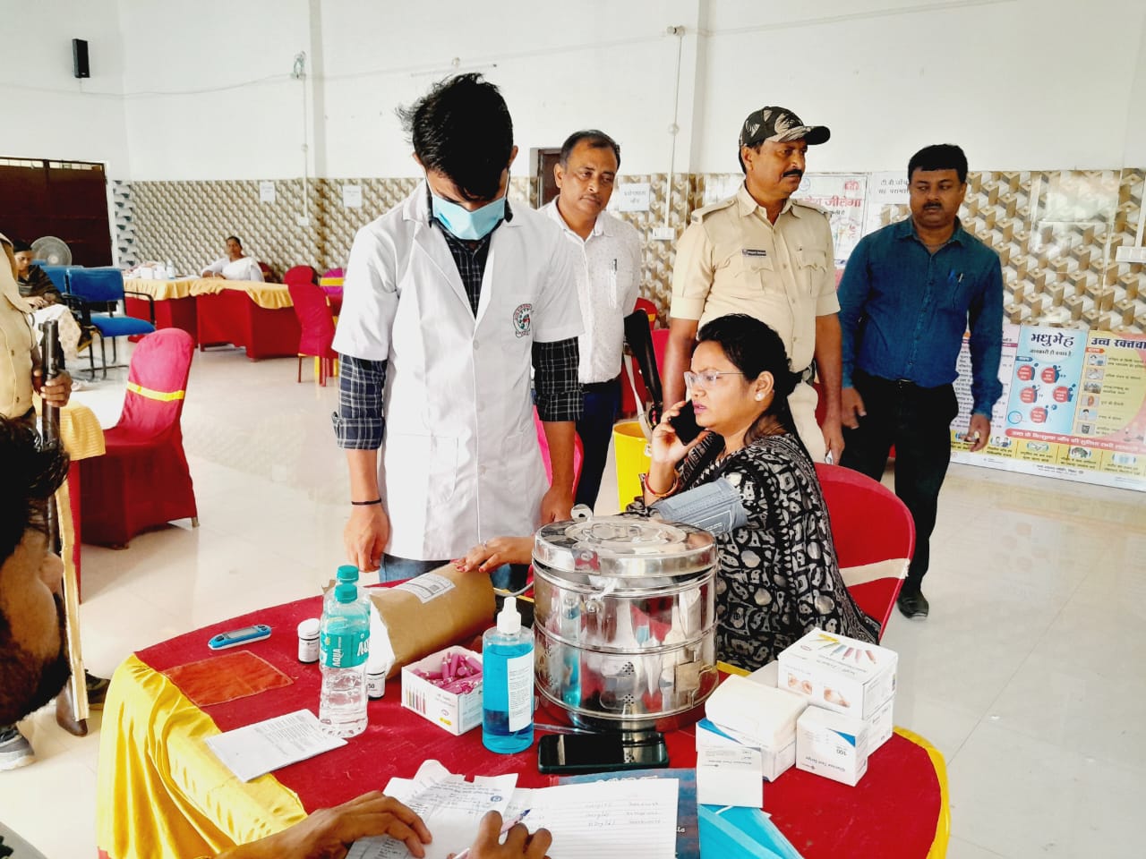 बायसी प्रखंड मुख्यालय में स्वास्थ्य जांच शिविर का आयोजन