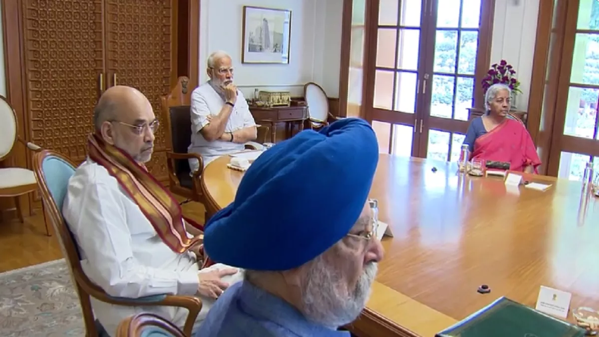 मोदी ने अमेरिका और मिस्र से लौटने के बाद की महत्वपूर्ण बैठक