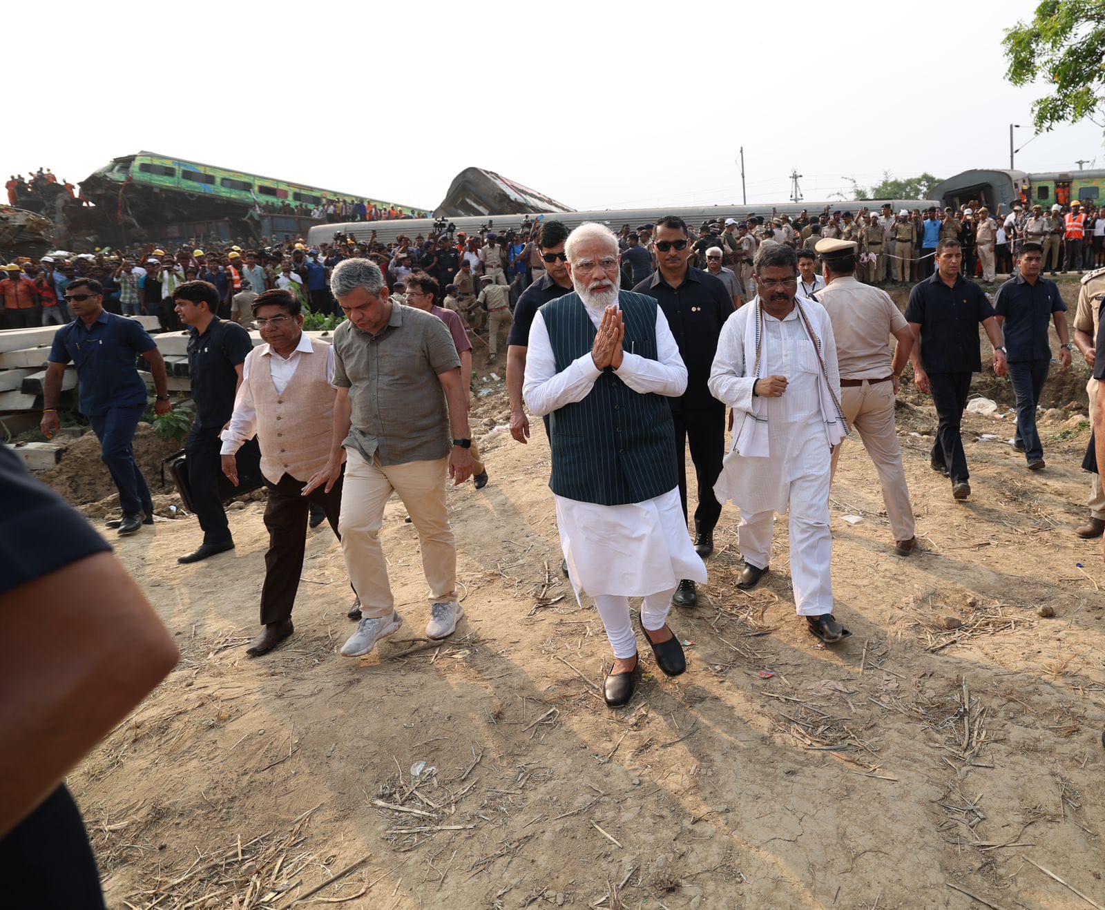 Train Accident: पीएम मोदी ने दुर्घटनास्थल का लिया जायजा