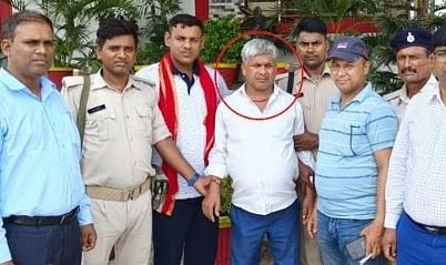नालंदा: हरनौत में बीस हजार रुपये रिश्वत लेते राजस्व कर्मचारी गिरफ्तार, पूछताछ के बाद होगी कोर्ट में पेशी