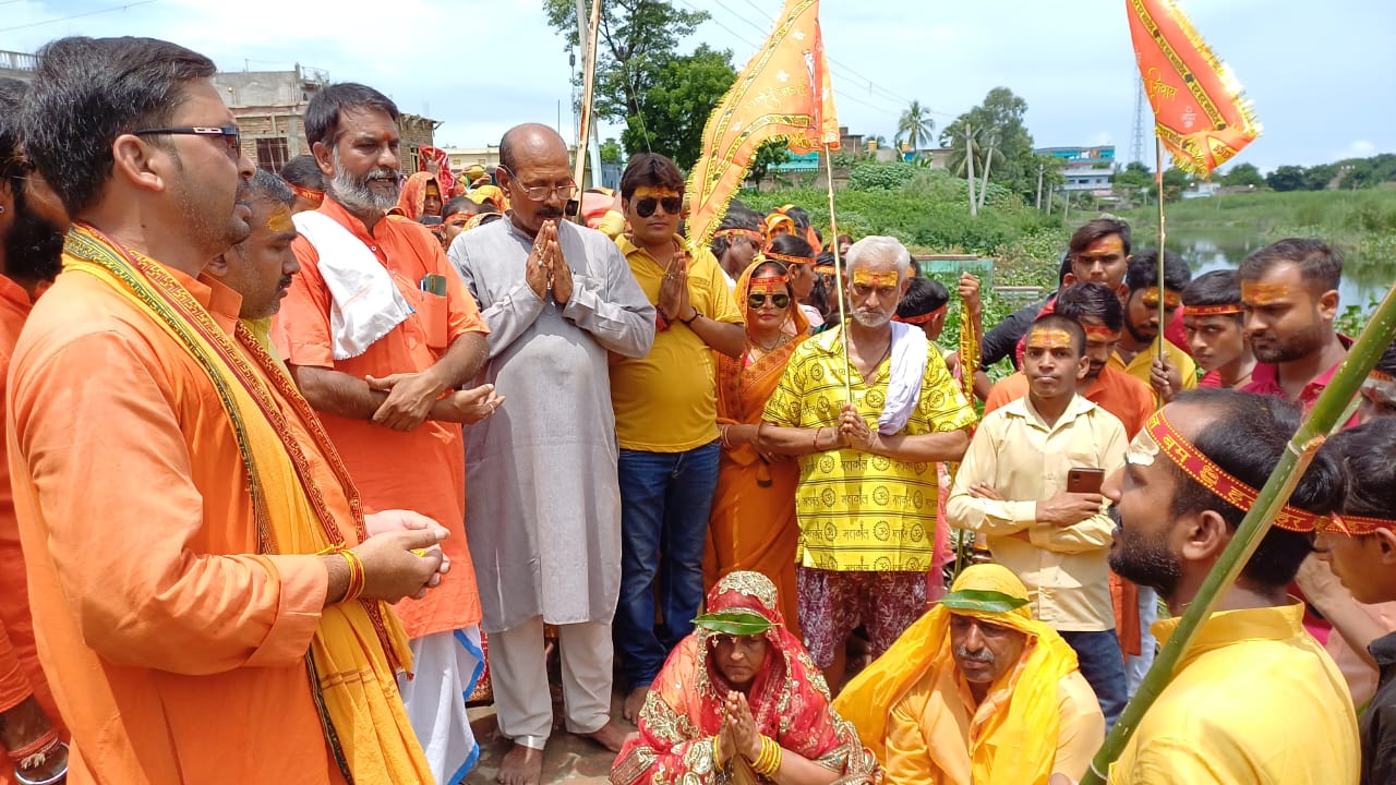 राम जानकी शिव मंदिर में अखंड शिवयाम लखराव को निकली भव्य कलशयात्रा