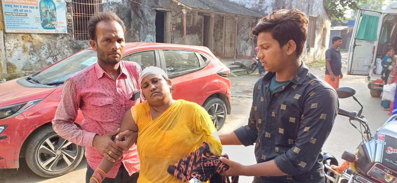 मशरक की खबरें : नशे में हुई मारपीट में महिला घायल