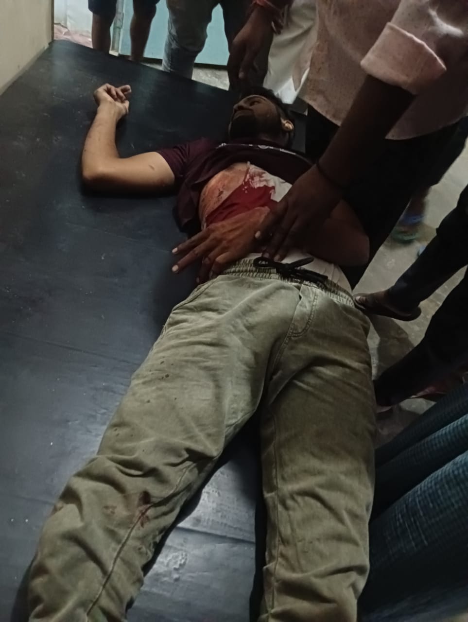 सीवान के चाड़ी बाजार में अपराधियों ने स्वर्ण व्यवसायी को मारी गोली, एक की मौत दूसरा घायल
