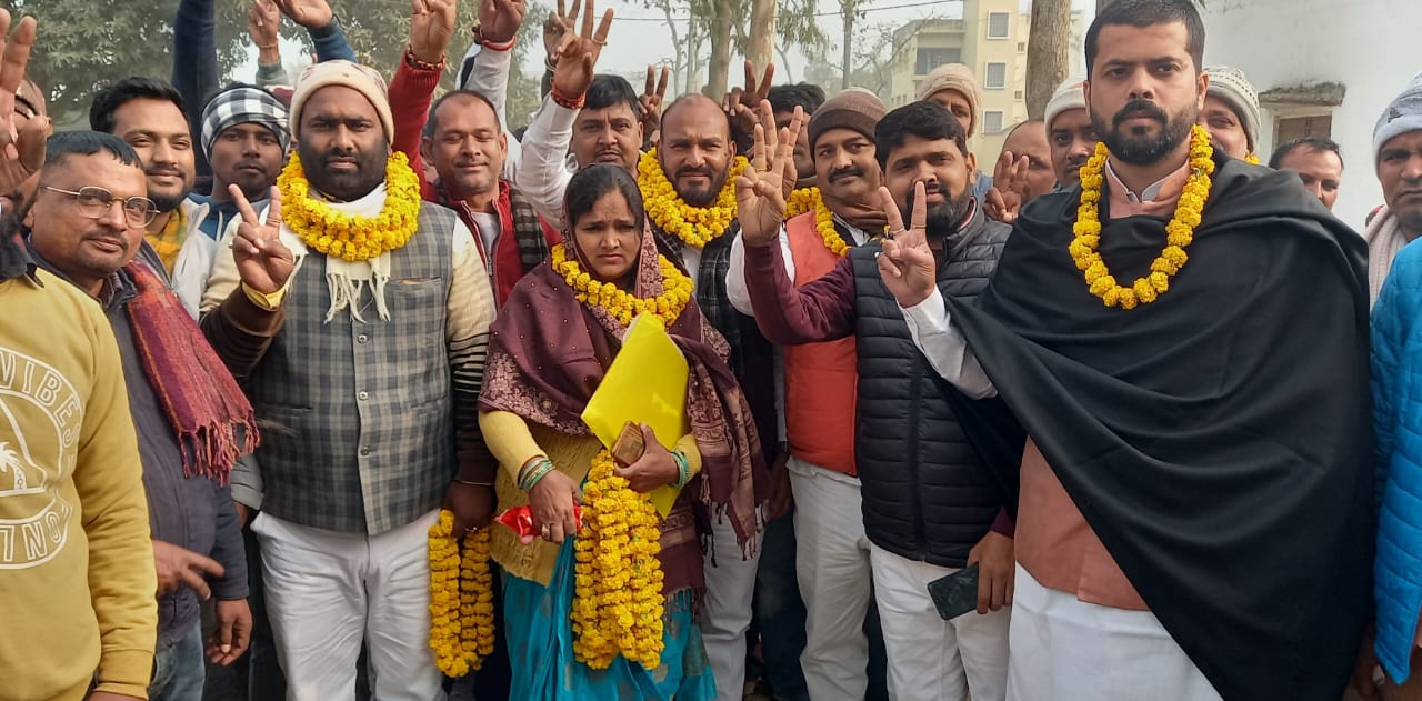 अमनौर प्रखण्ड प्रमुख उप प्रमुख की कुर्सी रही बरकरार