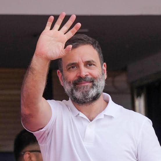 राहुल गांधी की एंट्री से बिहार में गरमाई सियासत, तख्तापलट के बाद NDA पर बोला हमला; फिर छेड़ दिया मोहब्बत की दुकान का राग