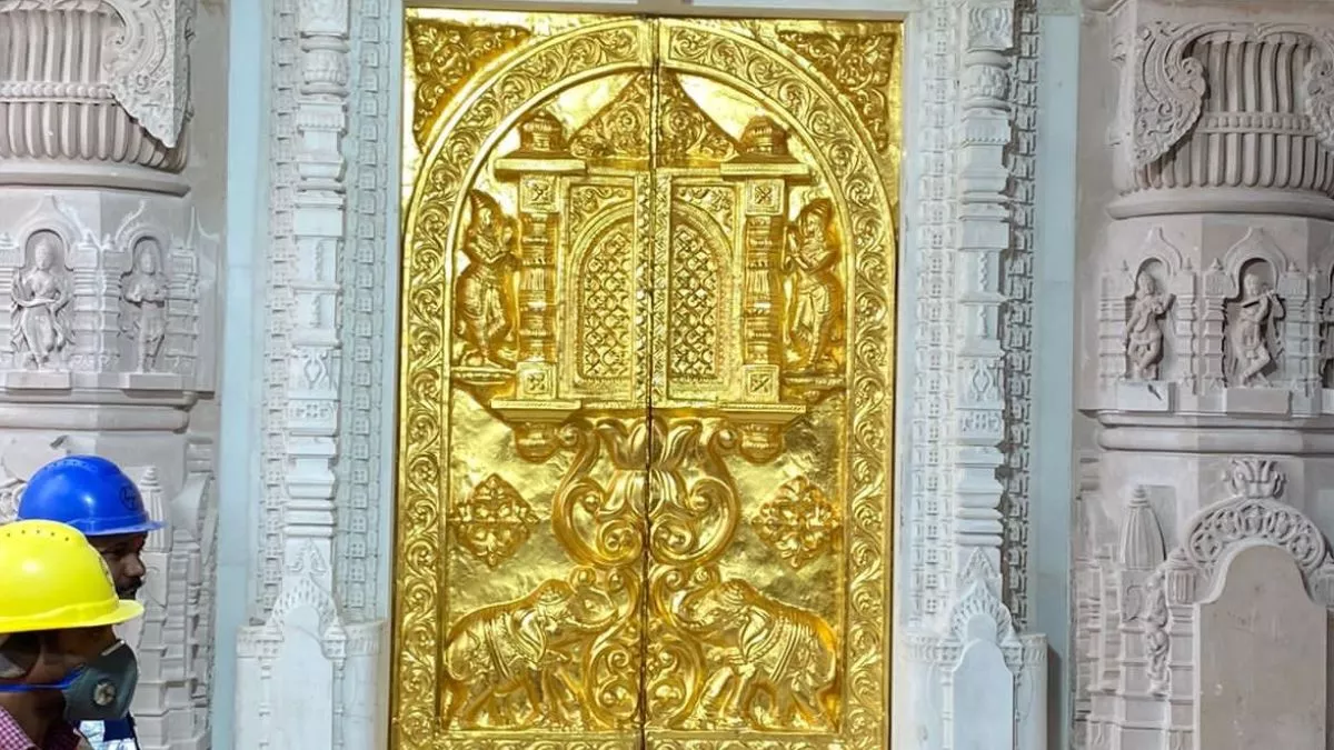 अयोध्या श्री राम मंदिर में लगा सोने का दरवाजा, पहली तस्वीर आई सामने