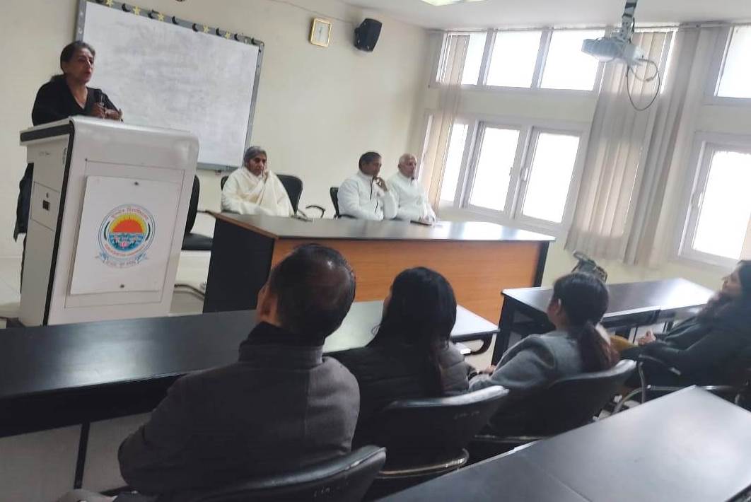 कुवि के यूनिवर्सिटी स्कूल ऑफ मैनेजमेंट में “मास्टरिंग इमोशन्स“ पर विशेषज्ञ वार्ता आयोजित