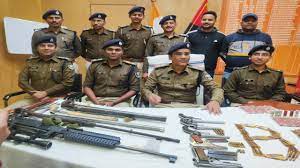 हथियार एवं कारतूस के साथ तीन तस्कर गिरफ्तार भागलपुर पुलिस ने की कार्रवाई,जांच में जुटी पुलिस