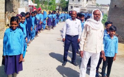 छात्र-छात्राओं व शिक्षकों द्वारा निकाली मतदाता जागरूकता रैली