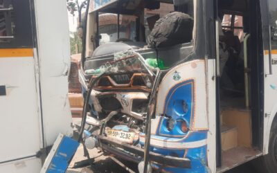 गोपालगंज से सुपौल चुनाव कराने जा रहे पुलिस जवानों के बस में कंटेनर ने मारा टक्कर, तीन की मौत, दर्जन भर घायल