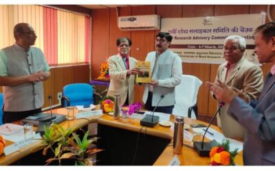 विश्व विख्यात विज्ञानिक प्रोफेसर के.आर. अनेजा द्वारा लिखित फंडामेंटल एग्रीकल्चरल माइक्रोबायोलॉजी (द्वितीय संस्करण) का विमोचन एडीजी (आईसीएआर ) के द्वारा किया गया