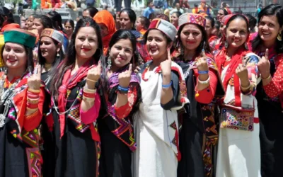 महिलाएं 19 राज्यों में पुरुषों को छोड़ा पीछे, 65.79% हुआ मतदान
