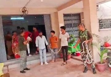स्कूल से प्रोजेक्टर चोरी करने वाले 5 बदमाश अरेस्ट:शेखपुरा पुलिस ने चोरी के समान को किया जब्त, मुंगेर का रहने वाला है एक आरोपी
