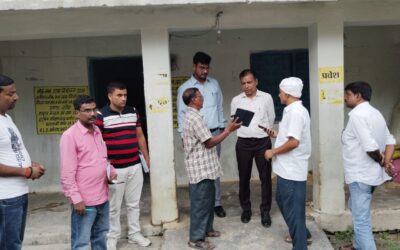 डीडीसी ने बगौरा में मतदान केंद्र और विद्यालय का किया निरीक्षण