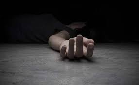 बाइक के पहिए में साड़ी फंसने से महिला की हुई मौत