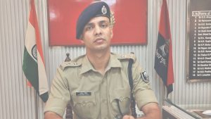 जब्त शराब बेचने के आरोप में गोपालगंज एसपी ने चार थानेदार को किया निलंबित