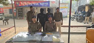 रिविलगंज पुलिस ने कुख्यात दो अपराधियों को तीन लूटी गई रेसर बाइक एवं देशी कट्टा के साथ किया गिरफ्तार