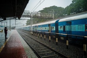 रेल नेटवर्क विस्तार में 10% की गिरावट