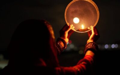 अगर कोई महिला करवा चौथ व्रत ना रखे तो उसे दंड दिया जाये