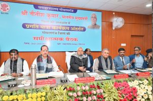 गलती से इधर से उधर चले गये थे, अब साथ रहेंगे- नीतीश कुमार