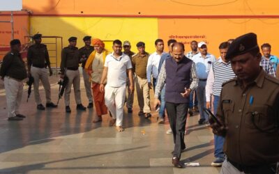 सीवान की खबरें : महाशिवरात्रि को लेकर एसडीओ,एसडीपीओ ने मेंहदार में तैयारियों का लिया जायजा