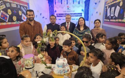 सहारा कॉम्प्रिहेंसिव विद्यालय ने ब्लूमर्स से लेकर तीसरी कक्षा तक के छात्रों के लिए रोमांचक पार्टी “नॉटी पेंग्विंन्स” का आयोजन किया