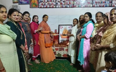 गोविंदानंद आश्रम में फूलों की होली महोत्सव हर्षोल्लास के साथ संपन्न