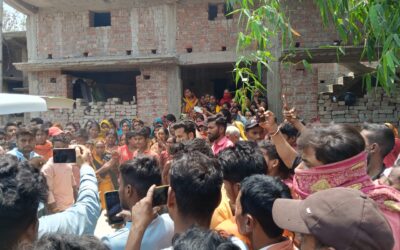 सिकंदर का शव दरवाजे पर रखकर 3 घंटे तक हंगामा करते ग्रामीण