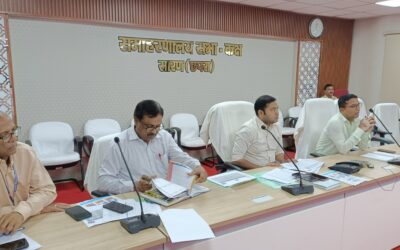 स्वास्थ्य संस्थानों में दवा की उपलब्धता शत-प्रतिशत सुनिश्चित करांए: डीएम