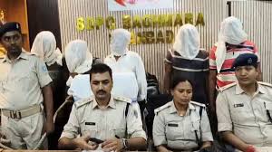 धनबाद में अवैध मिनी गन फैक्ट्री चलाने वाले 5 अपराधी गिरफ्तार, जांच में पाया गया अंतरराज्यीय कनेक्शन