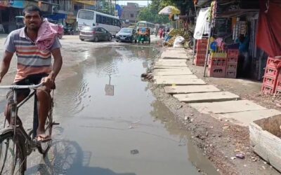 मशरक की खबरें : राम जानकी पथ पर बह रहा नालें का गंदा पानी