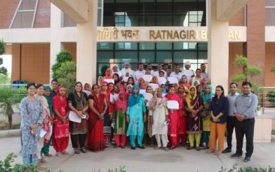 पंच, सरपंच एवं स्वयं सहायता समूह की सदस्यों ने लिया प्रशिक्षण