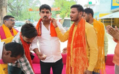 उत्तर प्रदेश पुलिस में चयनित सैकड़ों छात्रों को किया गया सम्मानित