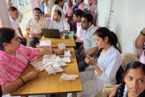 सिसवन की खबरें : गर्भाशय कैंसर से बचाव को लेकर हुआ टीकाकरण